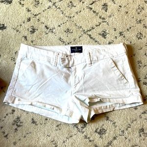 American Eagle Shortie Stretch - White Shorts, Size 8
